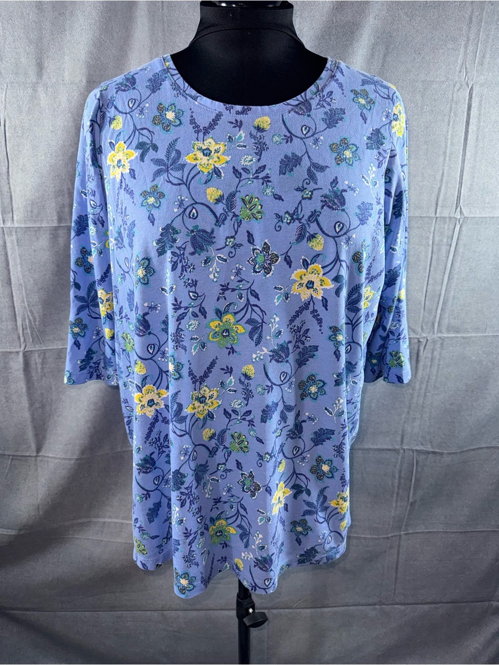 2888-Woman Within Periwinkle Blue Floral Long Sleeve Scoop Neck Top